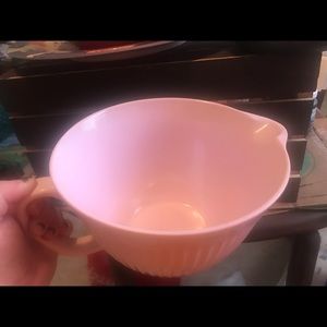 Mixing bowl